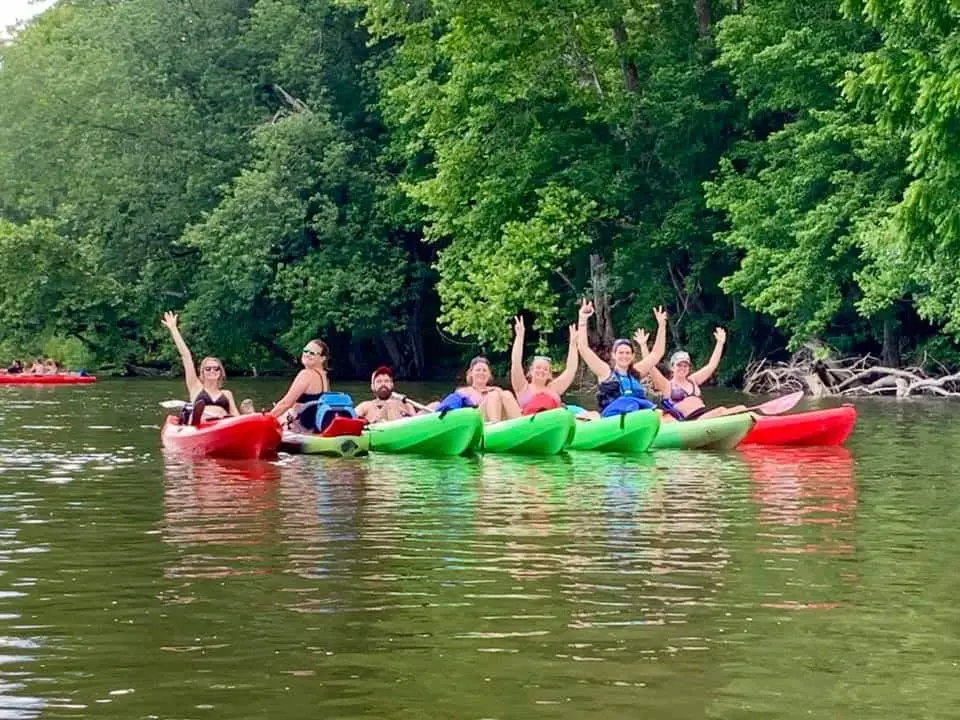 Legacy gallery image: Activities Kayaking.bmfxah6s