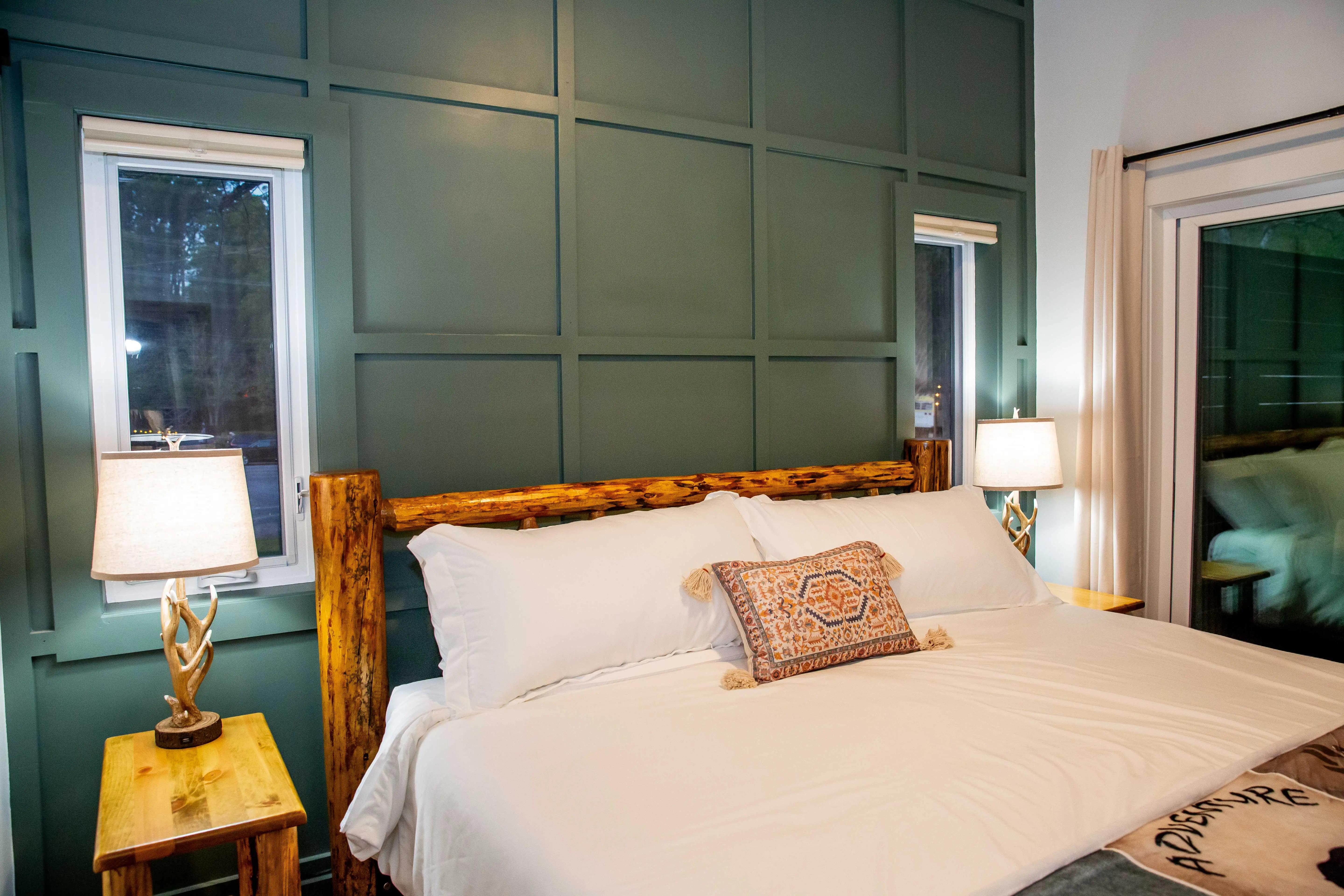 Take Me Home Bedroom – A Mountain Retreat Creekside Cabin
