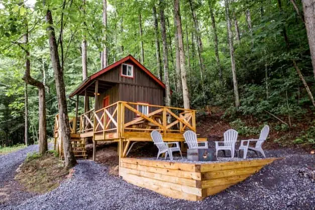 Rustic Family Cabin exterior – Rustic Family Cabin at The Outpost NRG