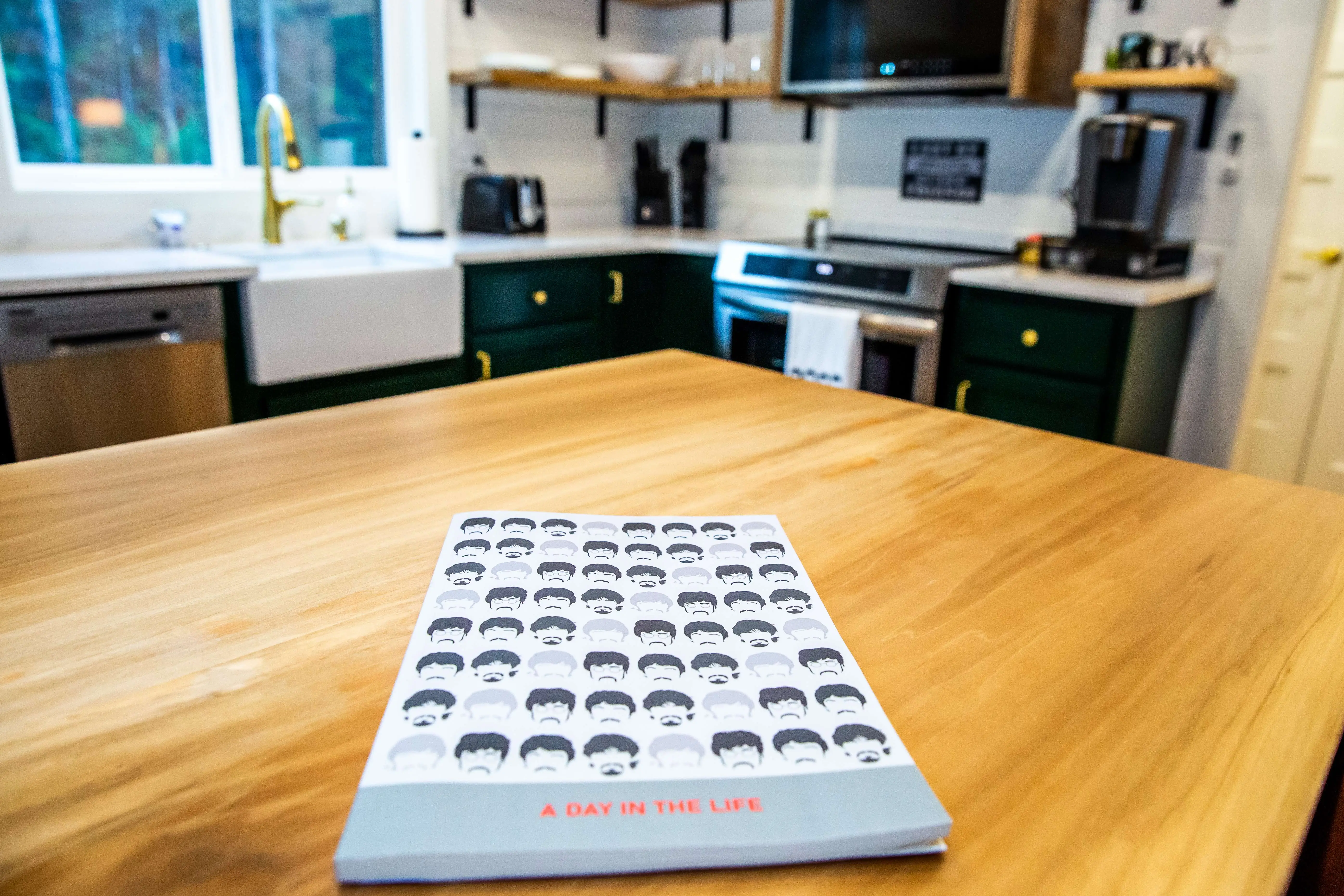 Abbey Road Welcome Guide – A Beetles Themed Creekside Cabin