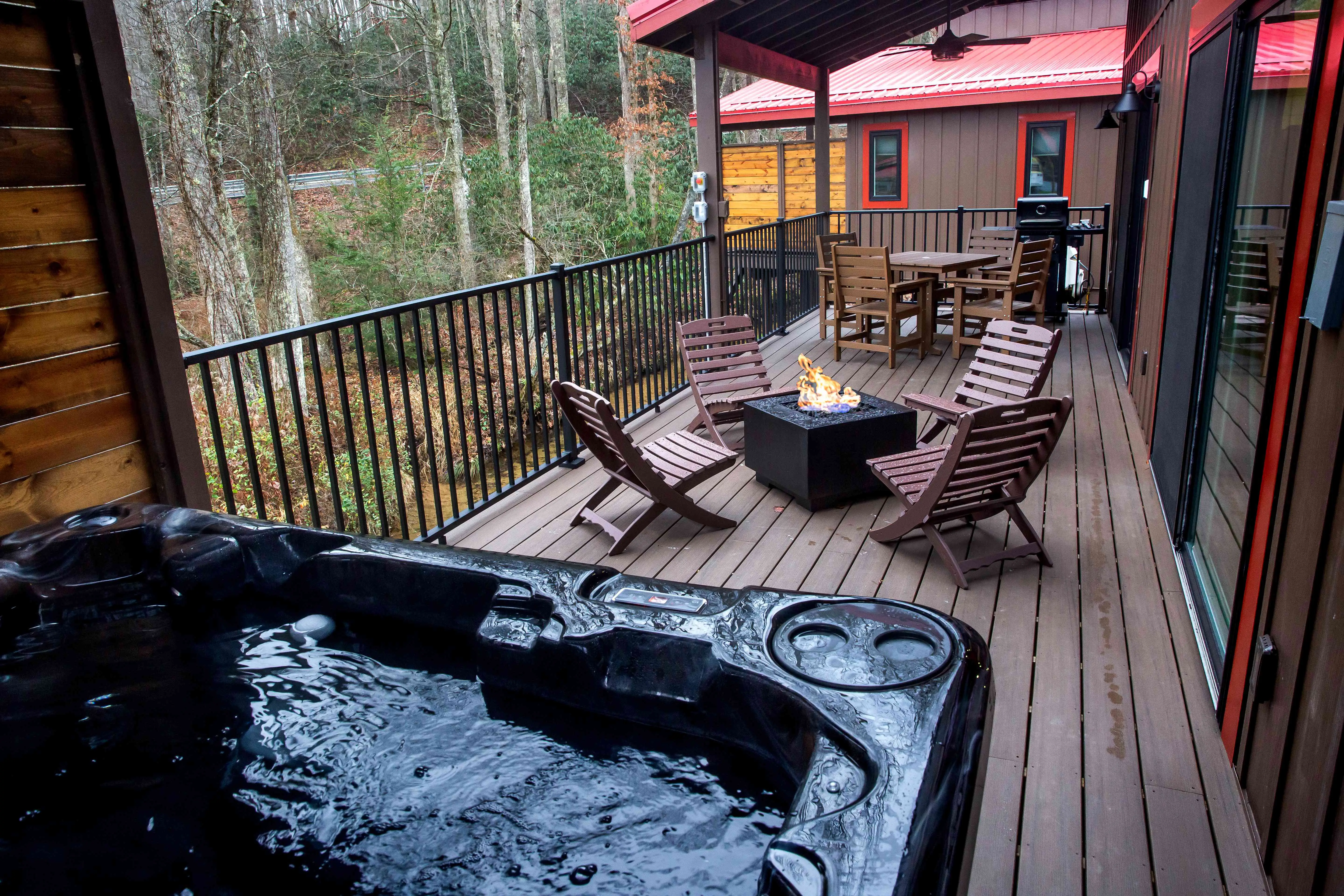 Take Me Home Hot Tub Deck – A Mountain Retreat Creekside Cabin