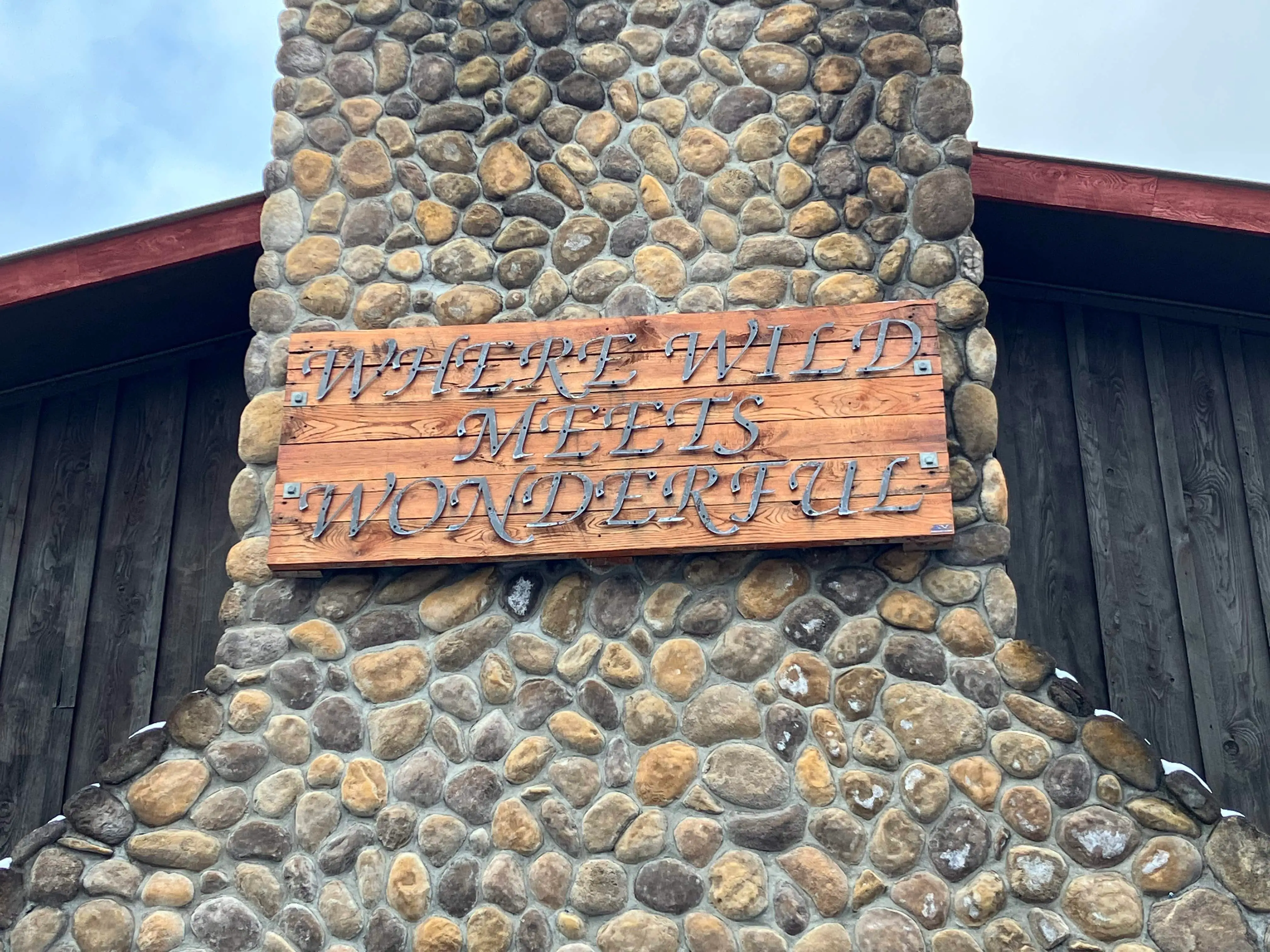Legacy gallery image: Lodge Outside.cyt Evvb