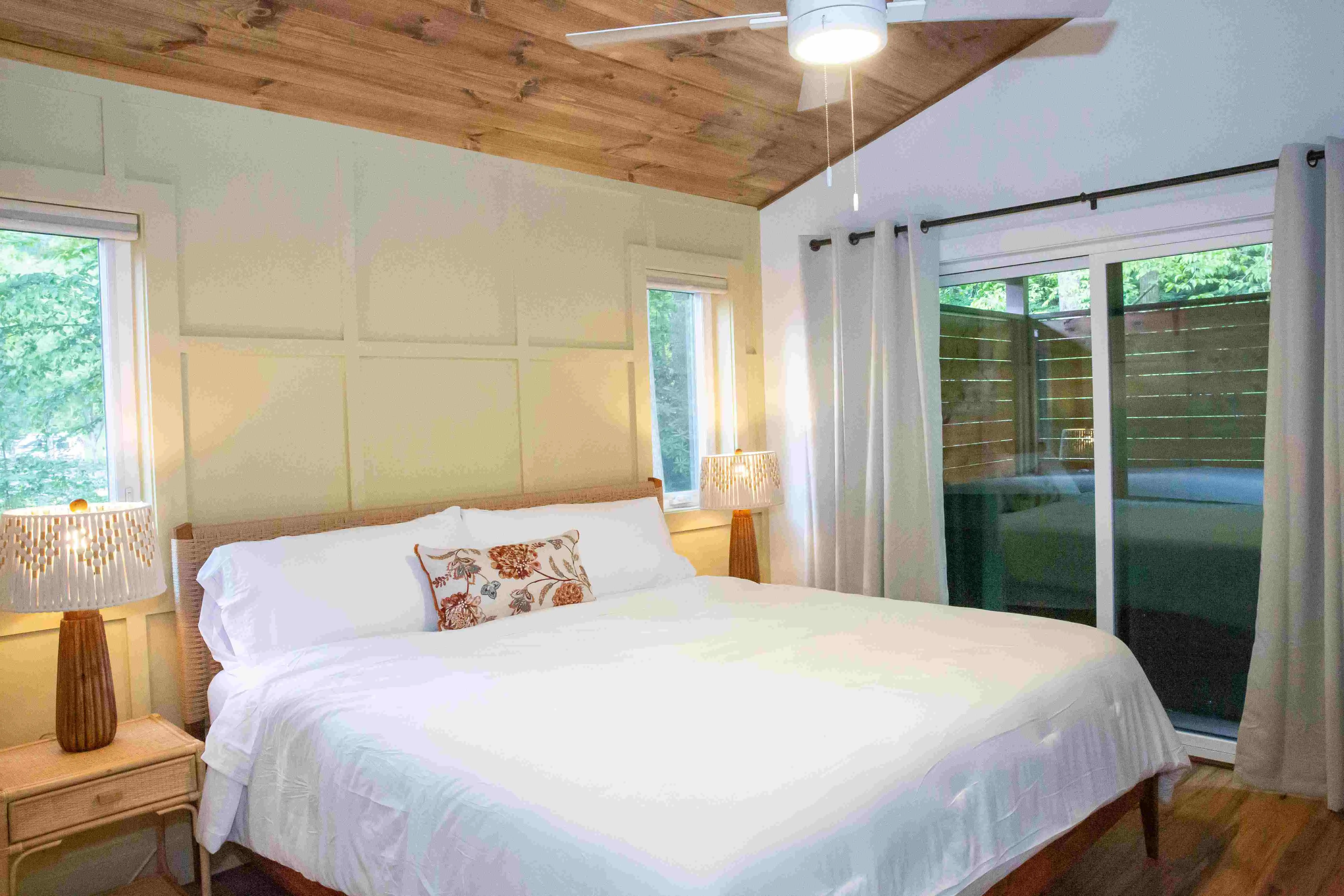 Songbird Master Bedroom – A Fleetwood Mac Themed Creekside Cabin