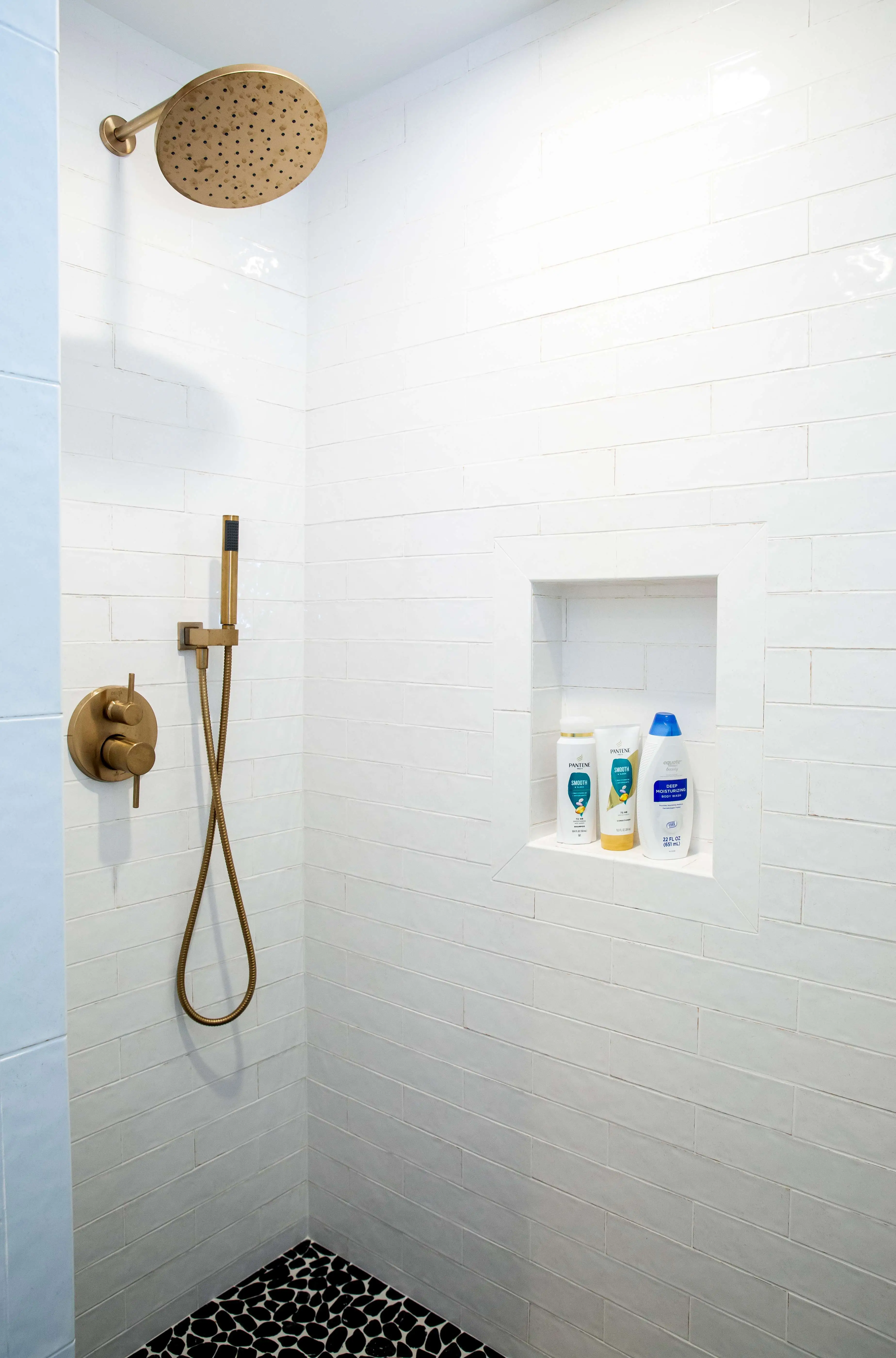 Abbey Road Shower – A Beetles Themed Creekside Cabin