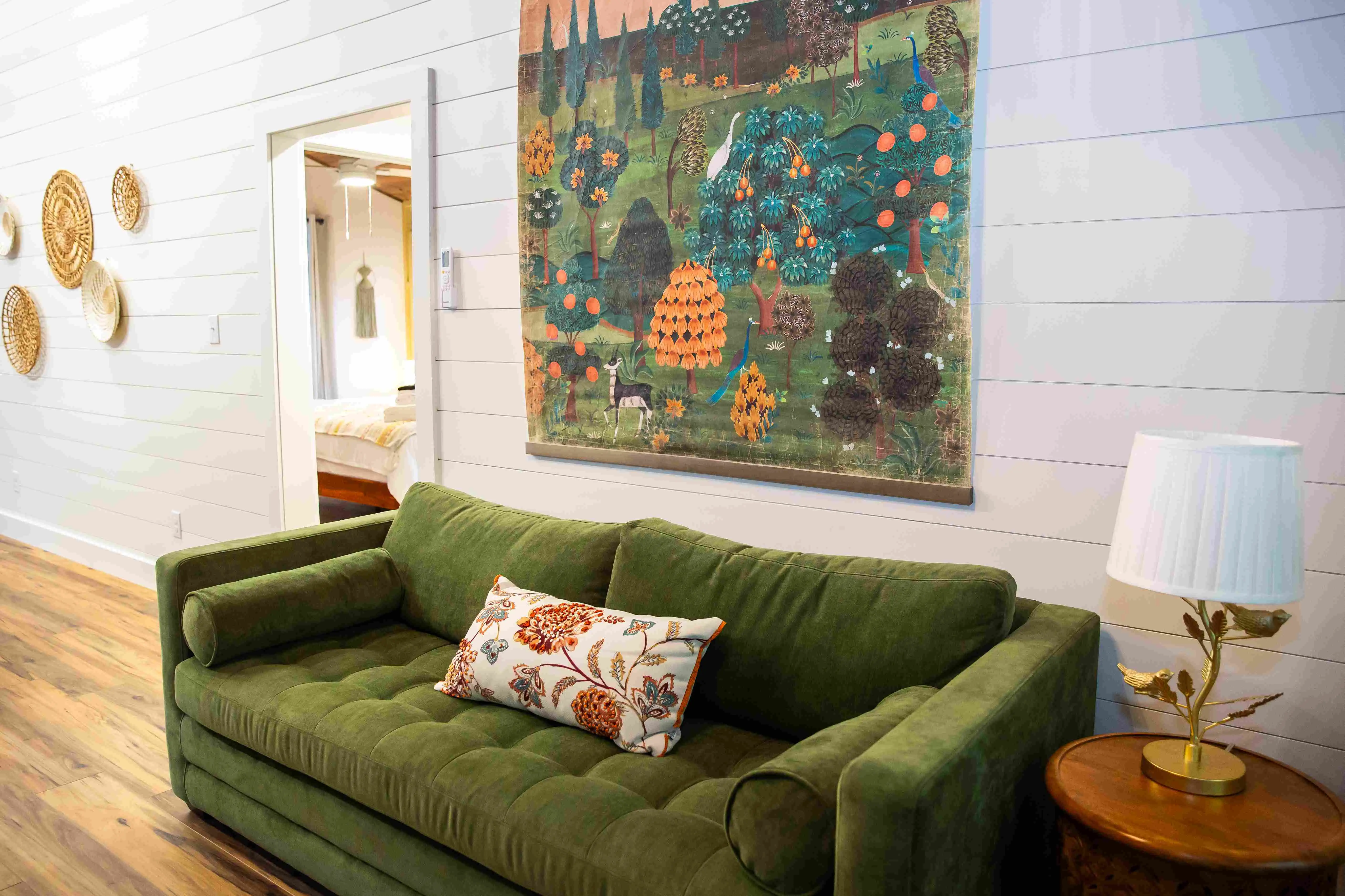 Songbird Den – A Fleetwood Mac Themed Creekside Cabin