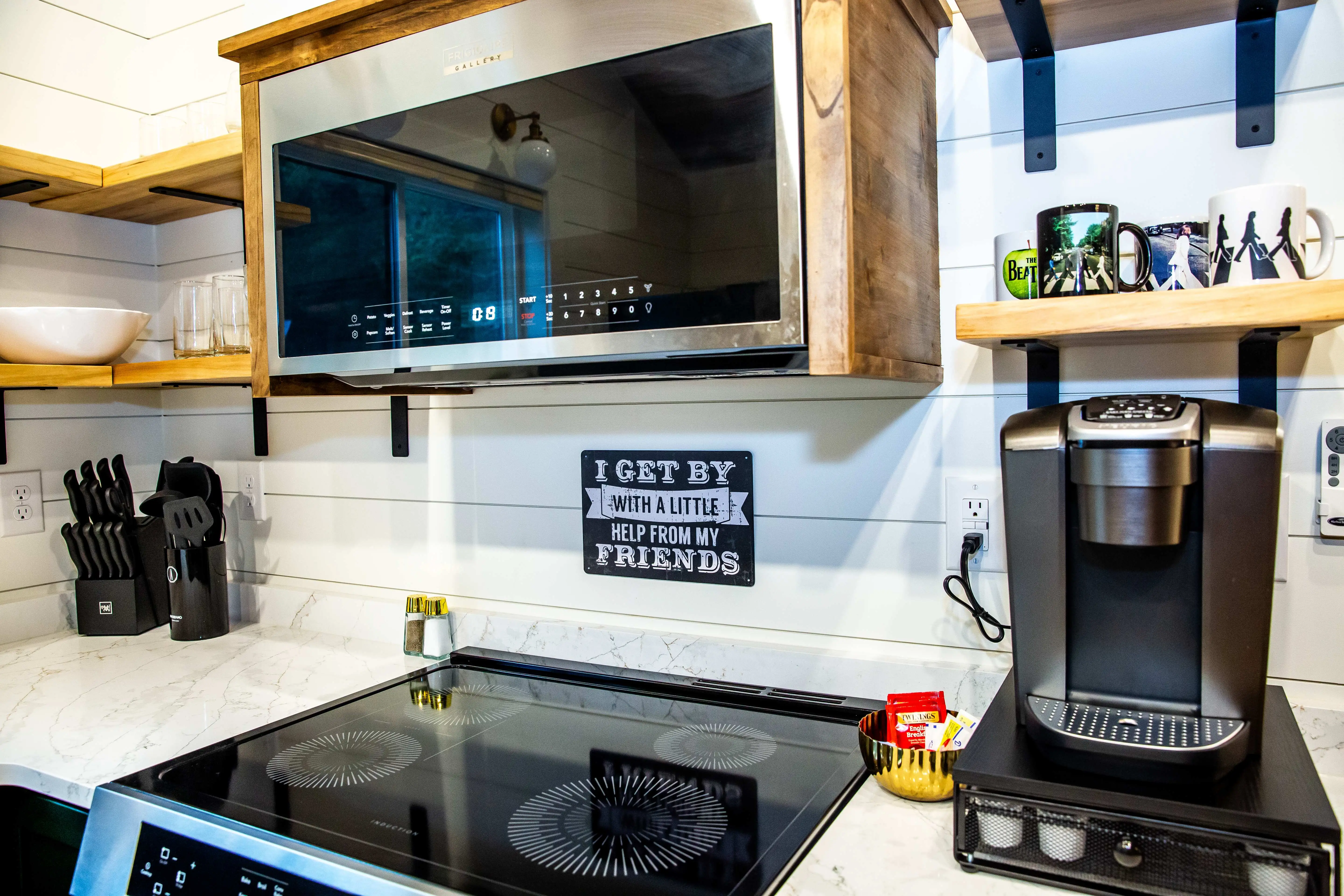 Abbey Road Kitchen Stove – A Beetles Themed Creekside Cabin